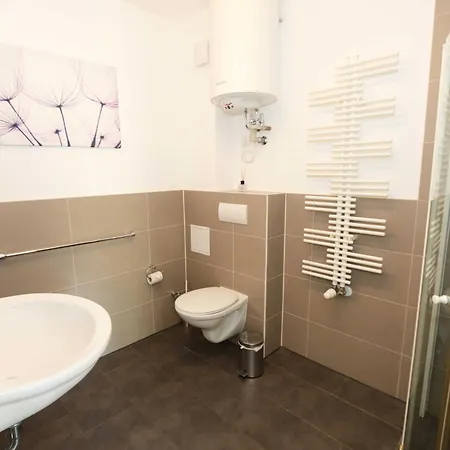 Apartmenthaus - Luisa Thiessow